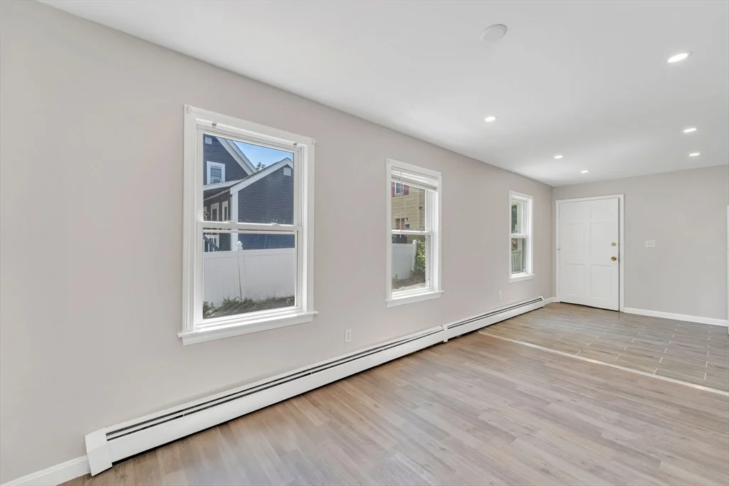 2 bed, 1 bath apartment for rent at 2 North St Unit 1, Haverhill — photo 15 of 17
