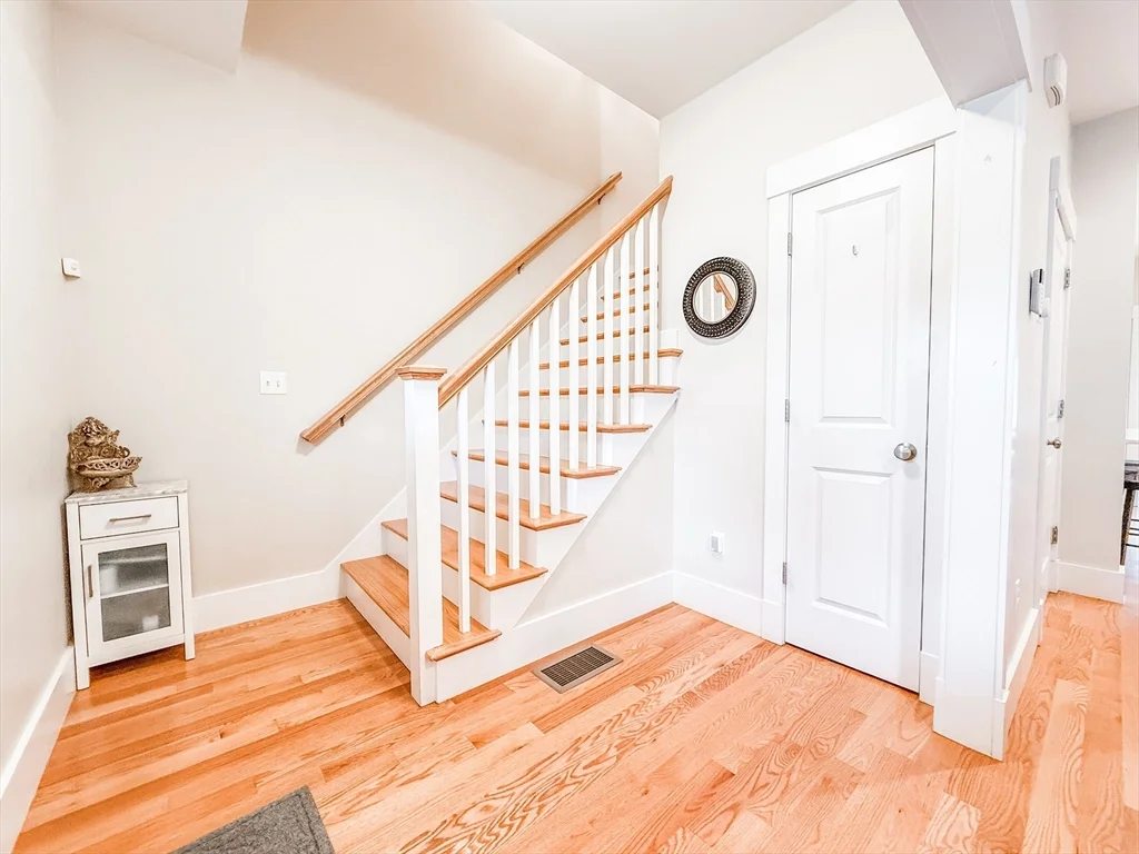 3 bed, 2 bath apartment for rent at 2 O'reilly Ln Unit 2, Foxboro — photo 7 of 24