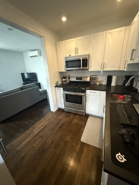 1 bed, 1 bath apartment for rent at 2 O Street Pl Unit 1, South Boston — photo 2 of 10