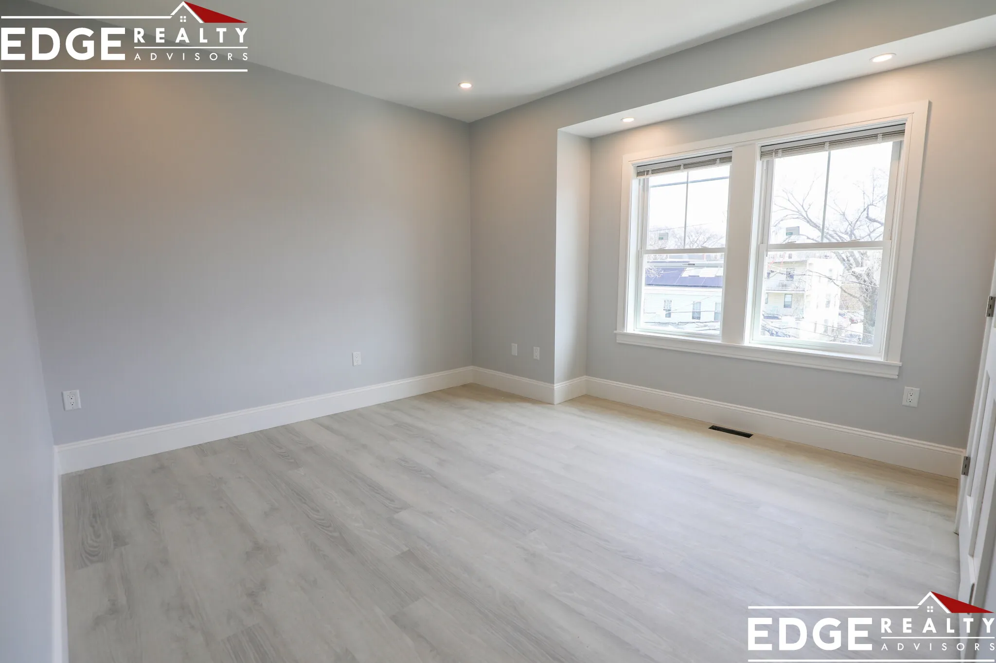 4 bed, 3.5 bath apartment for rent at 2 Oakland St Unit 4, Brighton — photo 3 of 9