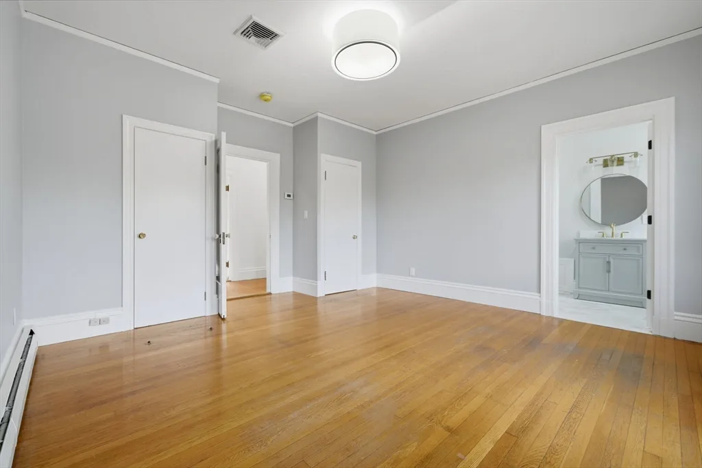 4 bed, 3 bath apartment for rent at 2 Ocean Ave, Phillips Beach — photo 19 of 31