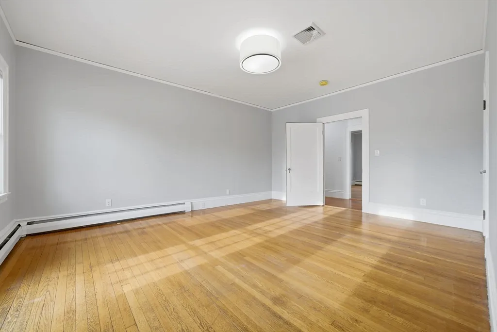 4 bed, 3 bath apartment for rent at 2 Ocean Ave, Phillips Beach — photo 26 of 31