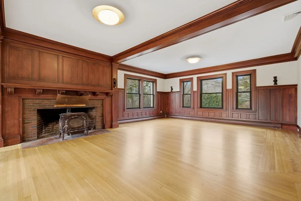 4 bed, 3 bath apartment for rent at 2 Ocean Ave, Phillips Beach — photo 5 of 31