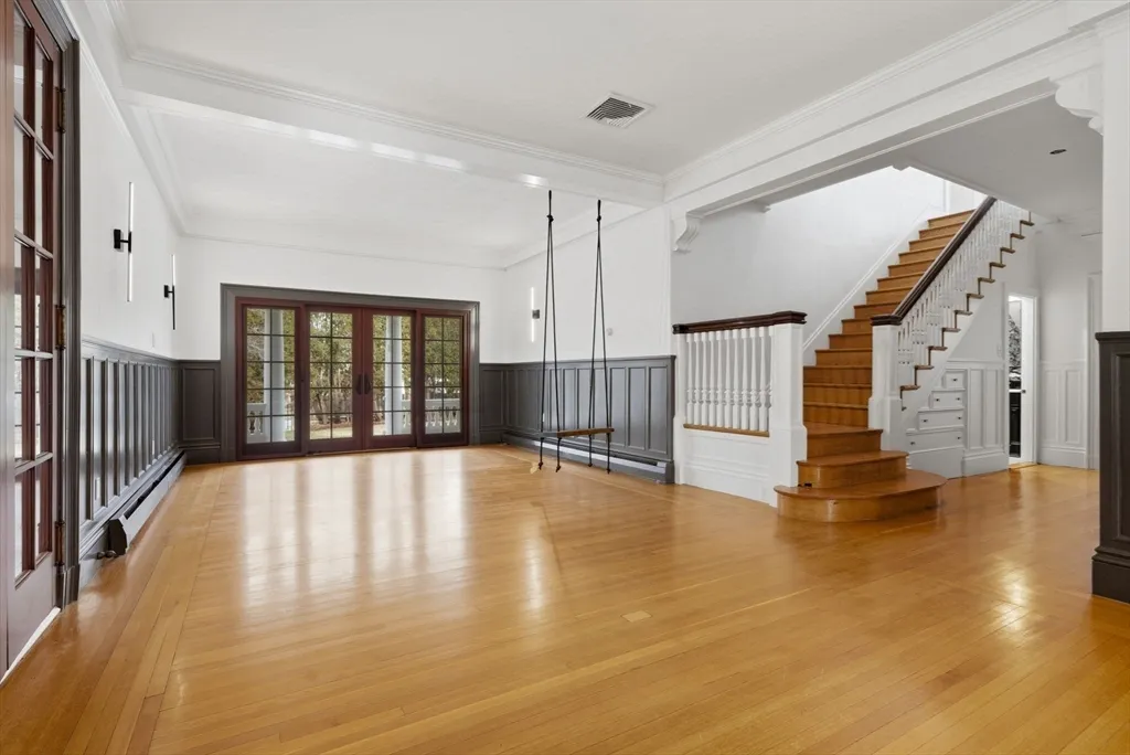 4 bed, 3 bath apartment for rent at 2 Ocean Ave, Phillips Beach — photo 7 of 31