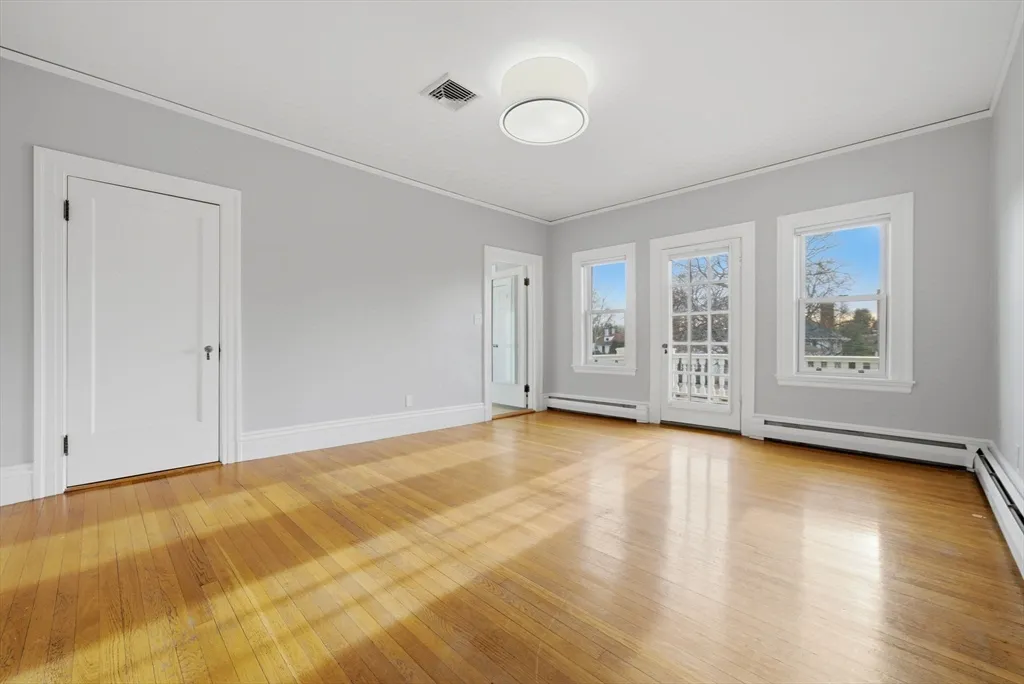 4 bed, 3 bath apartment for rent at 2 Ocean Ave, Phillips Beach — photo 18 of 31