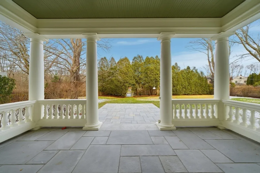 4 bed, 3 bath apartment for rent at 2 Ocean Ave, Phillips Beach — photo 30 of 31