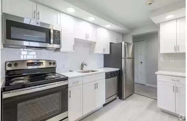 1 bed, 1 bath apartment for rent at 2 Ocean Ave Unit 210, Revere — photo 3 of 16