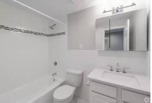 1 bed, 1 bath apartment for rent at 2 Ocean Ave Unit 300, Revere — photo 6 of 15