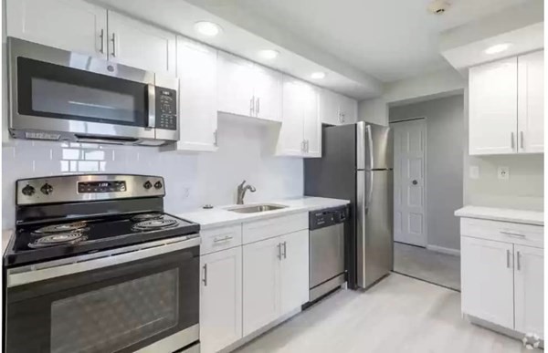 1 bed, 1 bath apartment for rent at 2 Ocean Ave Unit 300, Revere — photo 2 of 15