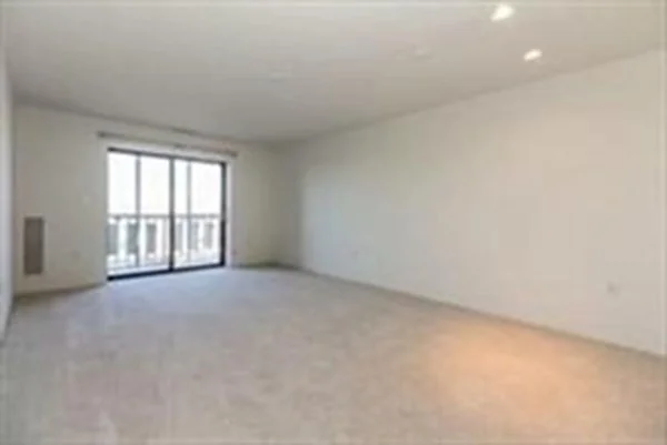 1 bed, 1 bath apartment for rent at 2 Ocean Ave Unit 406, Revere — photo 3 of 3
