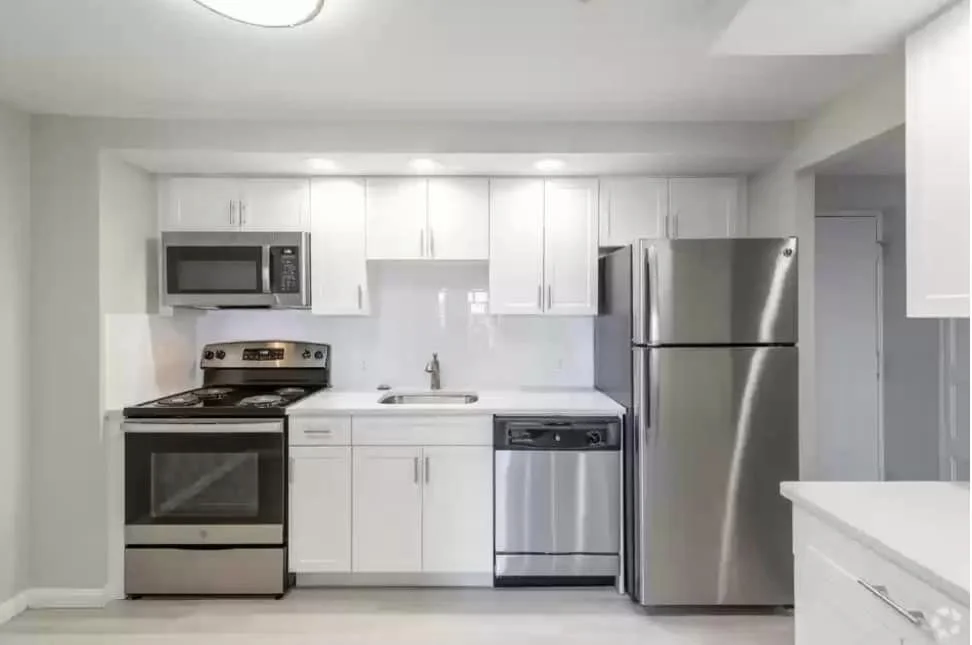 2 bed, 1 bath apartment for rent at 2 Ocean Ave Unit 502, Revere — photo 2 of 14