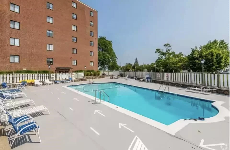 1 bed, 1 bath apartment for rent at 2 Ocean Ave Unit 506, Revere — photo 8 of 13