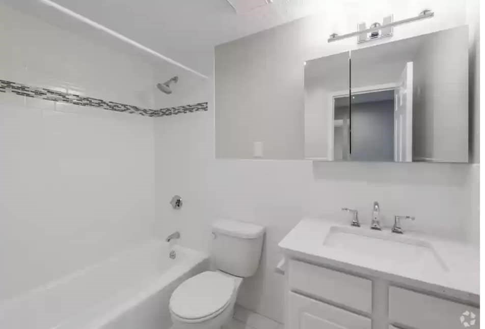 1 bed, 1 bath apartment for rent at 2 Ocean Ave Unit 510, Revere — photo 8 of 9