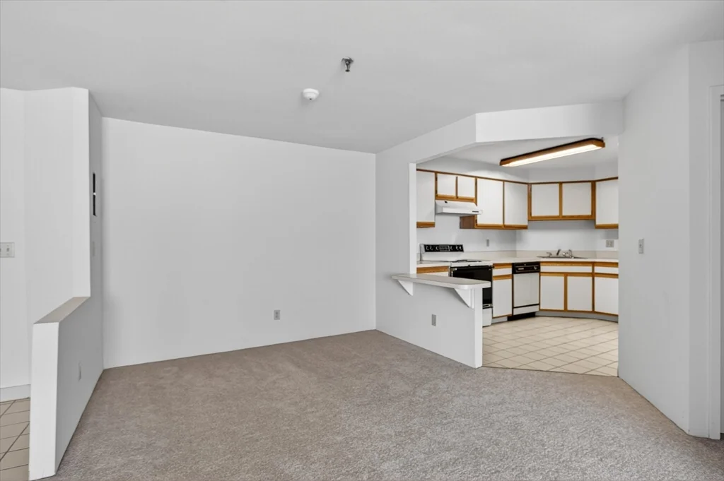 2 bed, 2 bath apartment for rent at 2 Ocean Ave Unit 514, Revere — photo 19 of 27