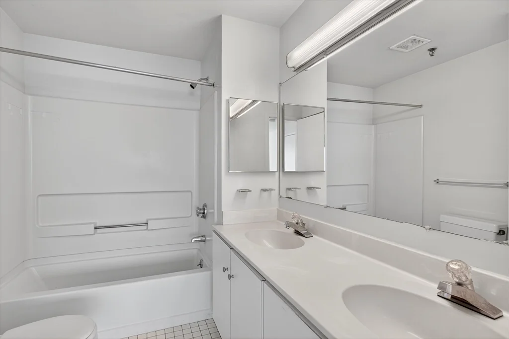 2 bed, 2 bath apartment for rent at 2 Ocean Ave Unit 514, Revere — photo 12 of 27