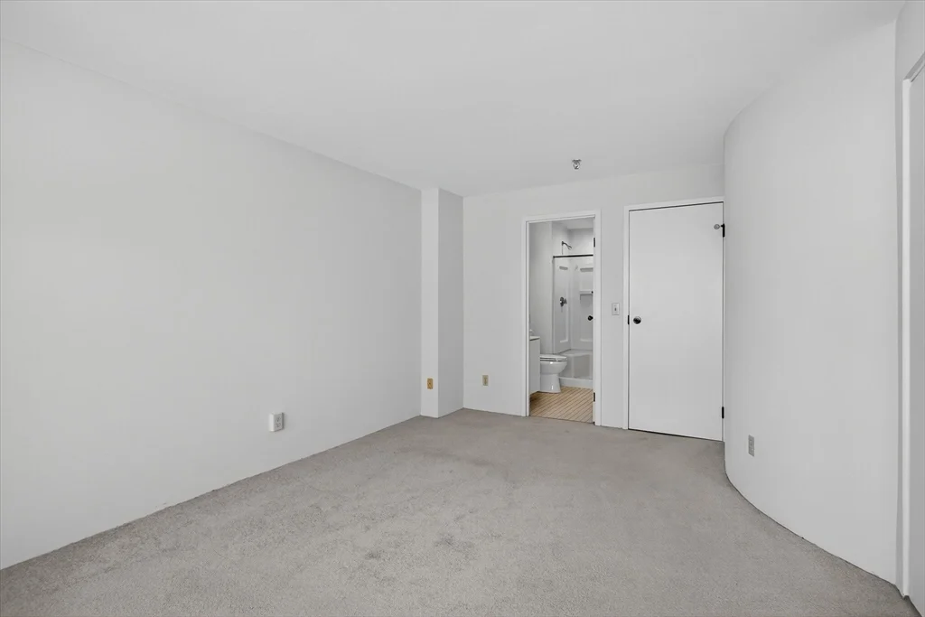 2 bed, 2 bath apartment for rent at 2 Ocean Ave Unit 514, Revere — photo 7 of 27
