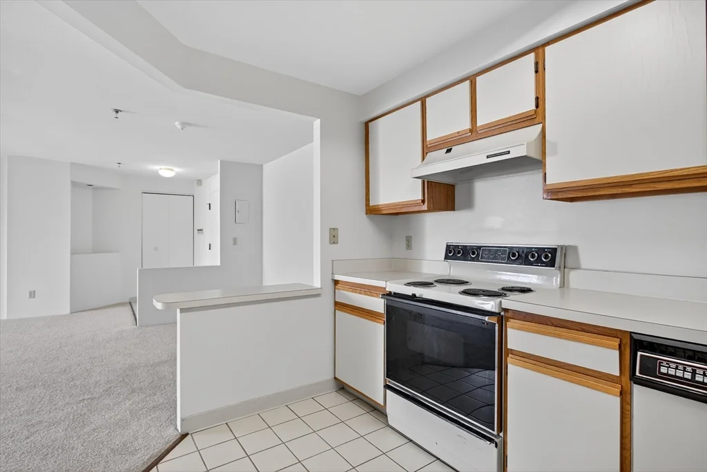 2 bed, 2 bath apartment for rent at 2 Ocean Ave Unit 514, Revere — photo 22 of 27