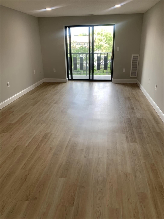 1 bed, 1 bath apartment for rent at 2 Ocean Ave Unit 700, Revere — photo 6 of 15