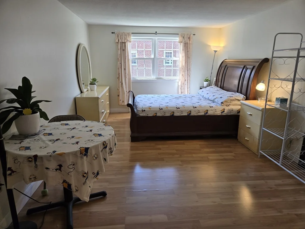 1 bed, 1 bath apartment for rent at 2 Old Colony Ln Unit 8, Arlington — photo 4 of 13