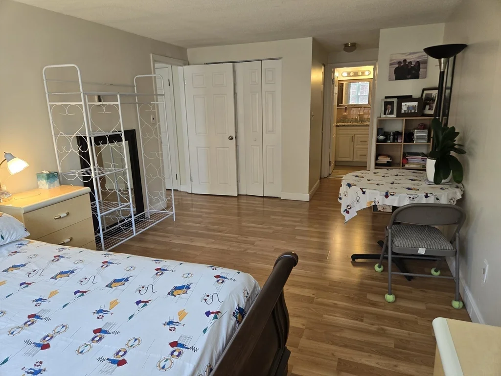 1 bed, 1 bath apartment for rent at 2 Old Colony Ln Unit 8, Arlington — photo 5 of 13