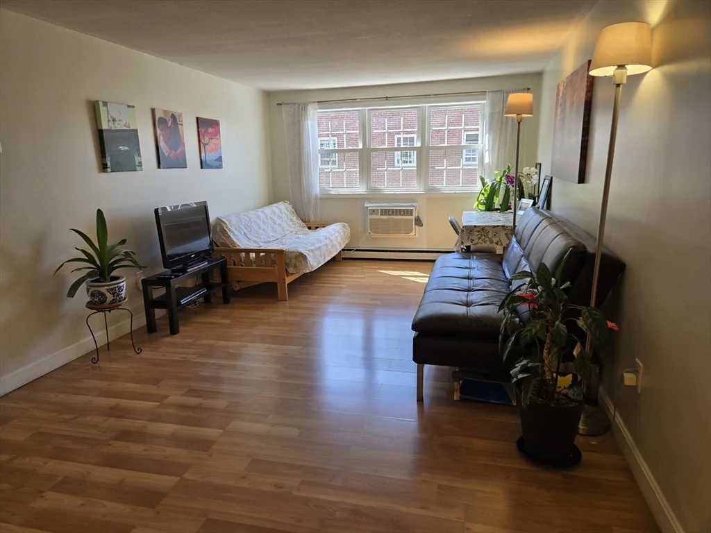 1 bed, 1 bath apartment for rent at 2 Old Colony Ln Unit 8, Arlington — photo 10 of 13