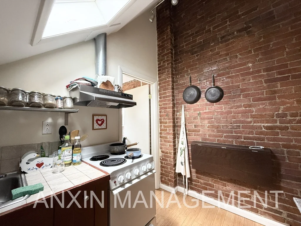 Studio bed, 1 bath apartment for rent at 2 Orchard St Unit 3, Porter Square — photo 3 of 10