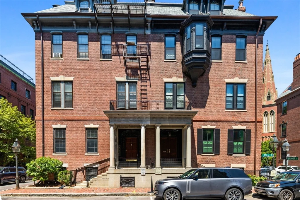3 bed, 3 bath apartment for rent at 2 Otis Pl Unit 1, Beacon Hill — photo 24 of 24