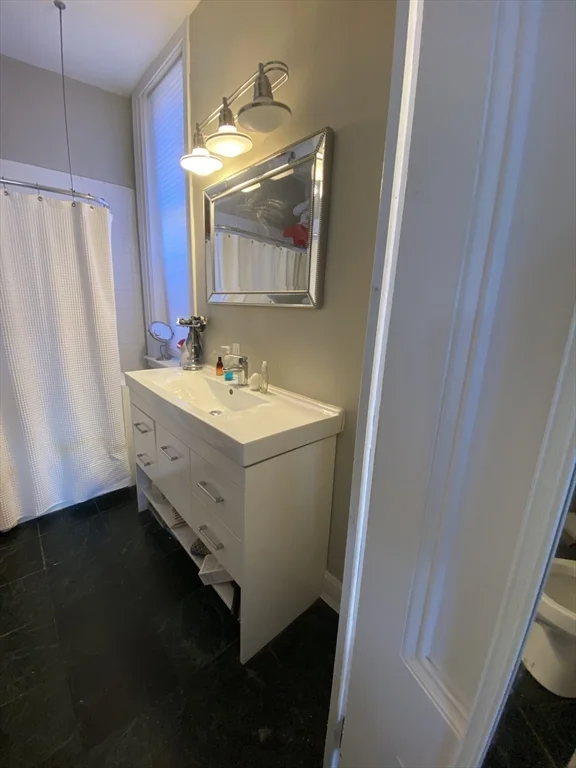 1 bed, 1 bath apartment for rent at 2 Otis Pl Unit 4, Beacon Hill — photo 4 of 6