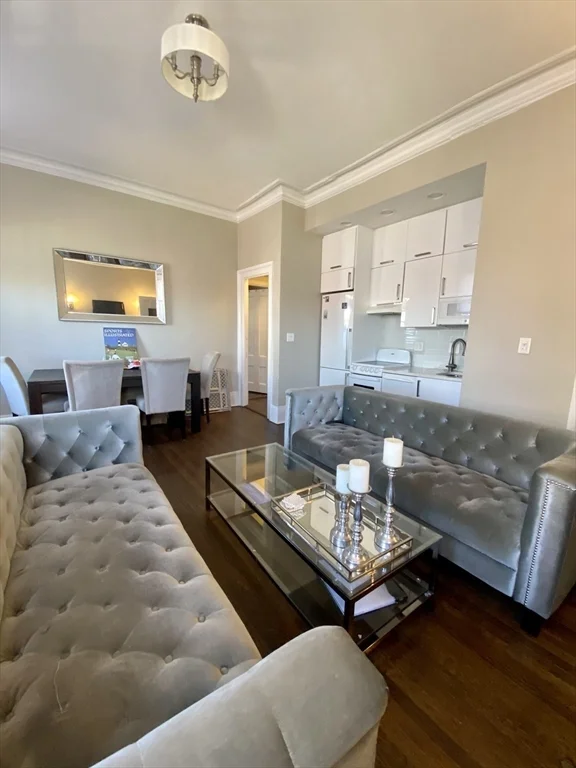 1 bed, 1 bath apartment for rent at 2 Otis Pl Unit 4, Beacon Hill — photo 1 of 6