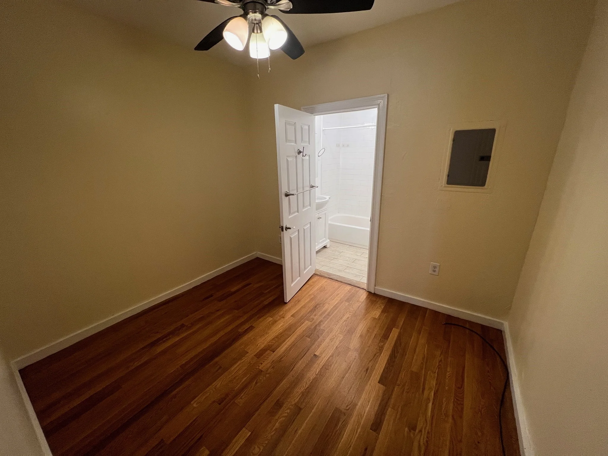 1 bed, 1 bath apartment for rent at 2 Otis St Unit 0, East Somerville — photo 3 of 19