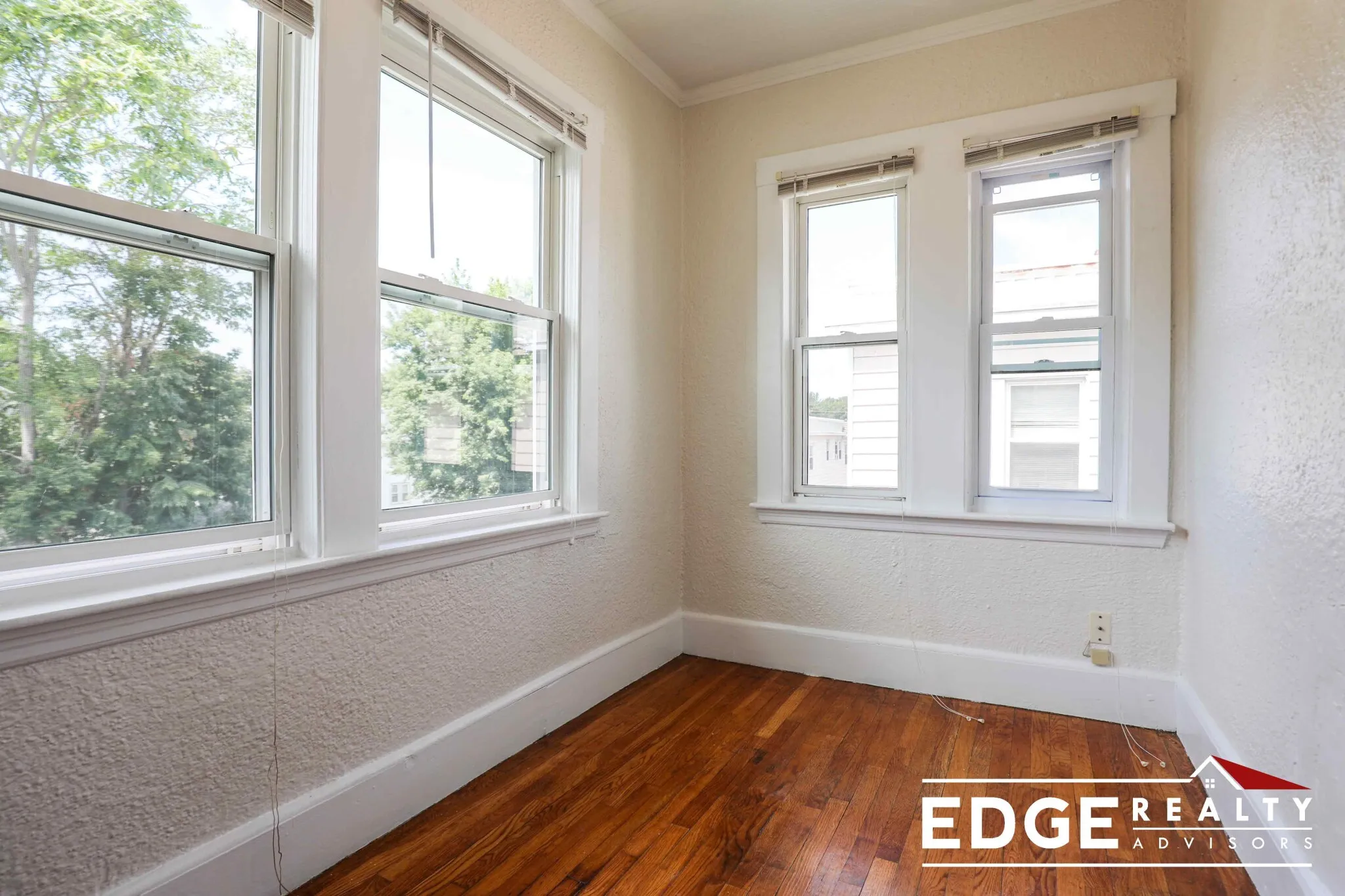 1.5 bed, 1 bath apartment for rent at 2 Pama Gardens Unit 4, Brighton — photo 6 of 8