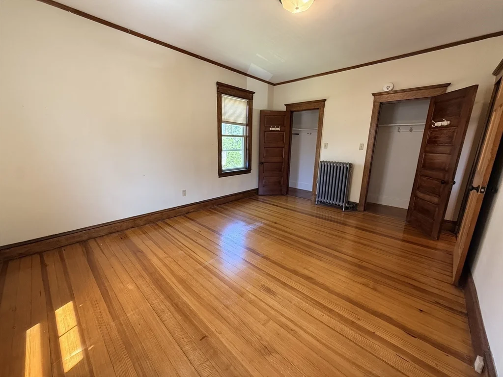 3 bed, 1 bath apartment for rent at 2 Park Unit 2, Belmont — photo 5 of 12