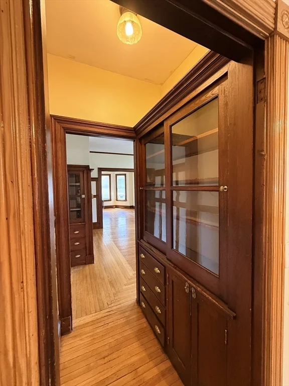3 bed, 1 bath apartment for rent at 2 Park Unit 2, Belmont — photo 6 of 12