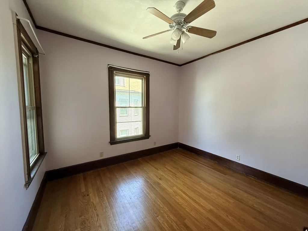 3 bed, 1 bath apartment for rent at 2 Park Unit 2, Belmont — photo 8 of 12
