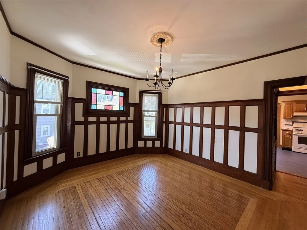 3 bed, 1 bath apartment for rent at 2 Park Unit 2, Belmont — photo 3 of 12
