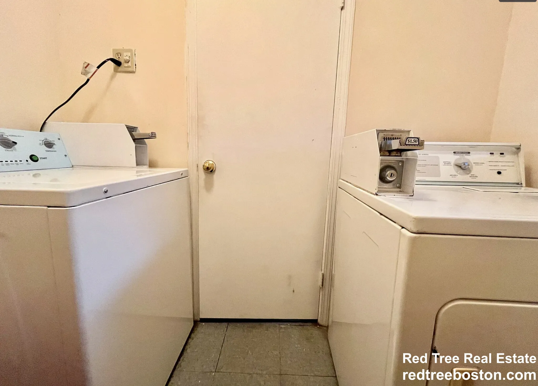 3 bed, 1 bath apartment for rent at 2 Parker Hill Ter Unit 1, Mission Hill — photo 10 of 11