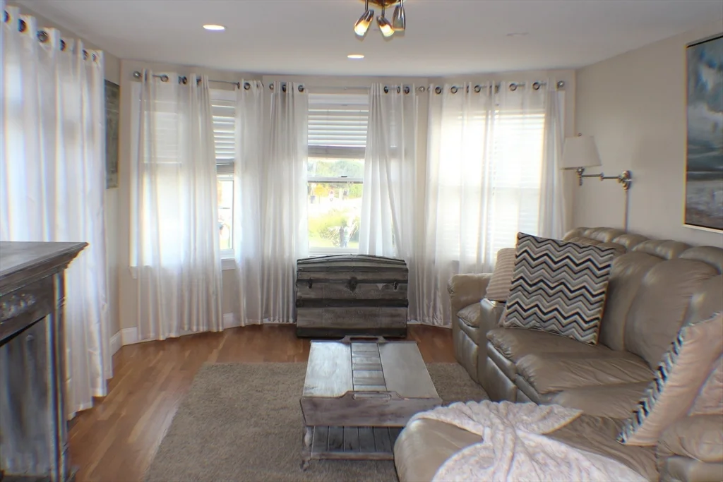 2 bed, 1 bath apartment for rent at 2 Pearl St Unit 1, White Horse Beach — photo 12 of 23
