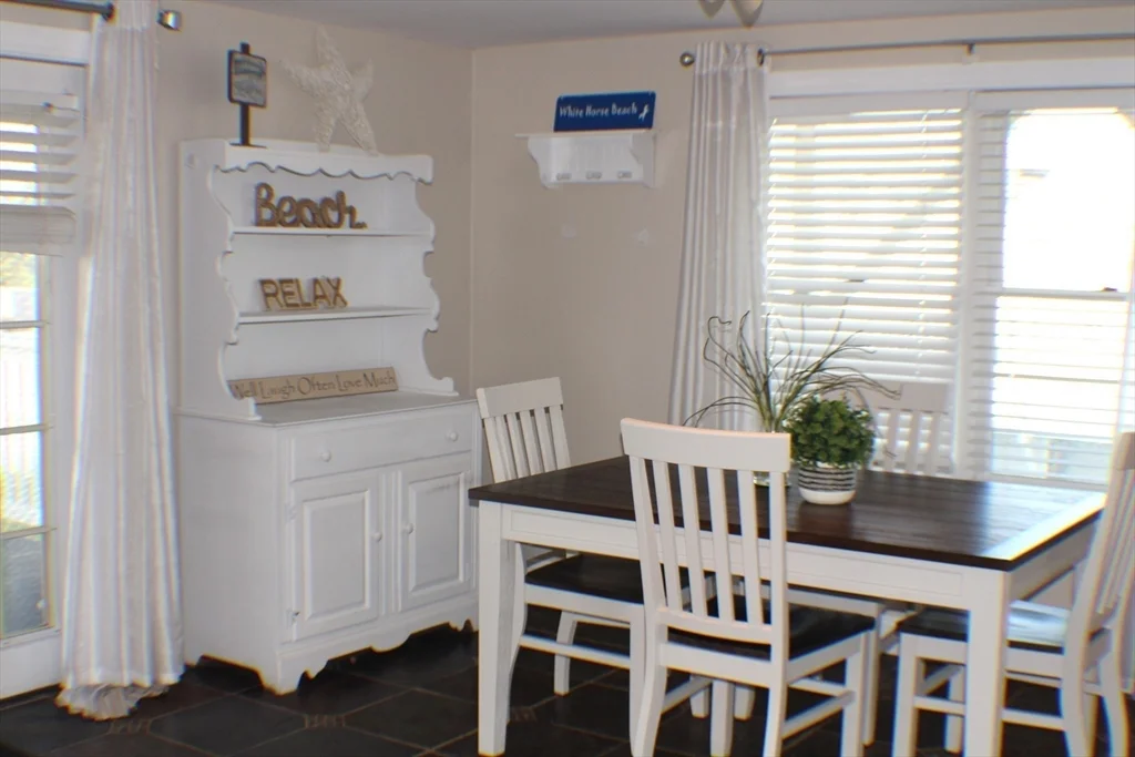 2 bed, 1 bath apartment for rent at 2 Pearl St Unit 1, White Horse Beach — photo 4 of 23