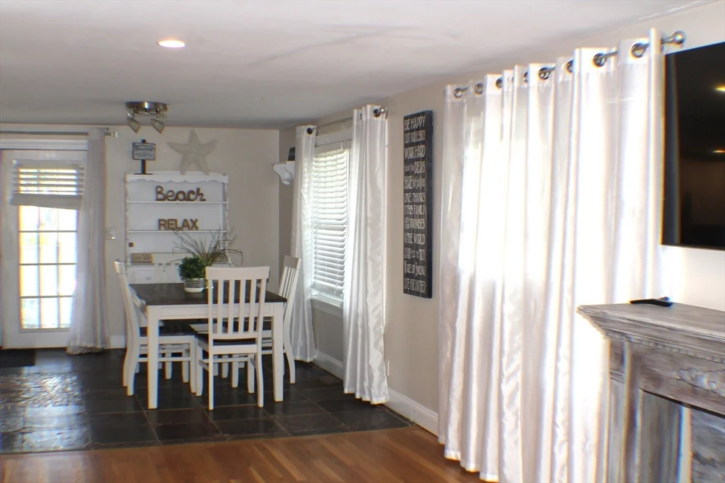 2 bed, 1 bath apartment for rent at 2 Pearl St Unit 1, White Horse Beach — photo 7 of 23