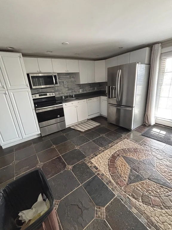2 bed, 1 bath apartment for rent at 2 Pearl St Unit 1, White Horse Beach — photo 6 of 23