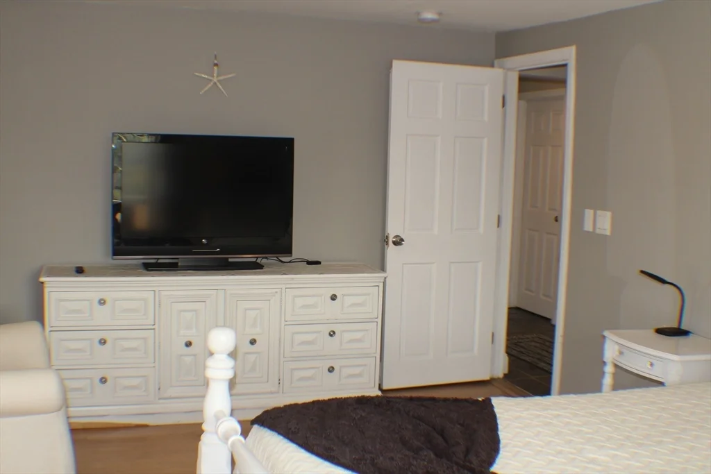 2 bed, 1 bath apartment for rent at 2 Pearl St Unit 1, White Horse Beach — photo 14 of 23