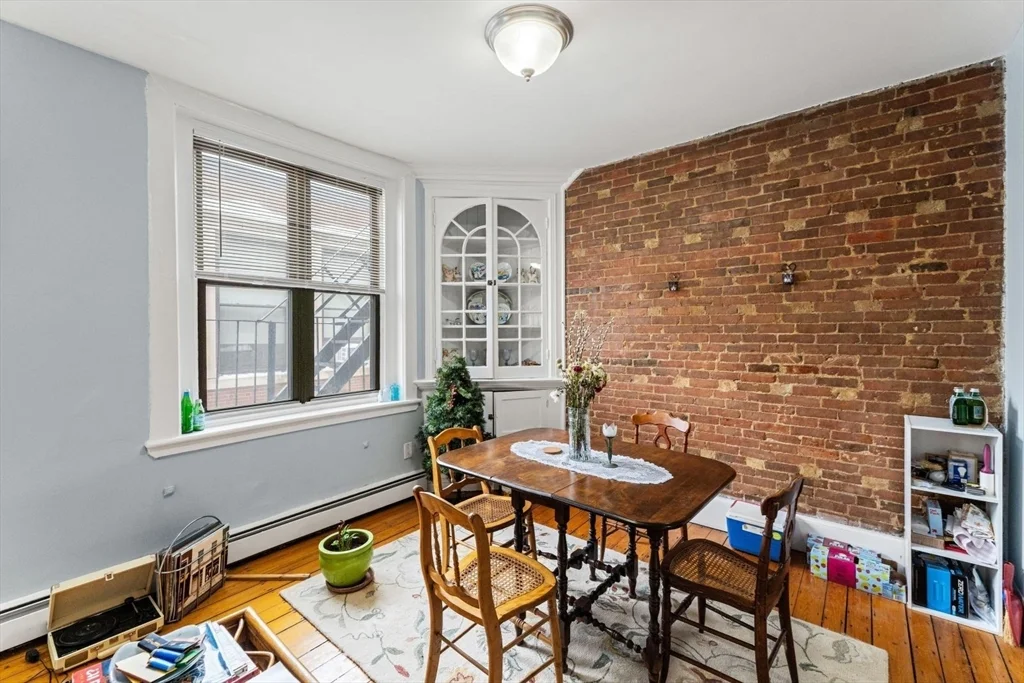 2 bed, 1 bath apartment for rent at 2 Pearl St Unit 7, Charlestown — photo 4 of 24