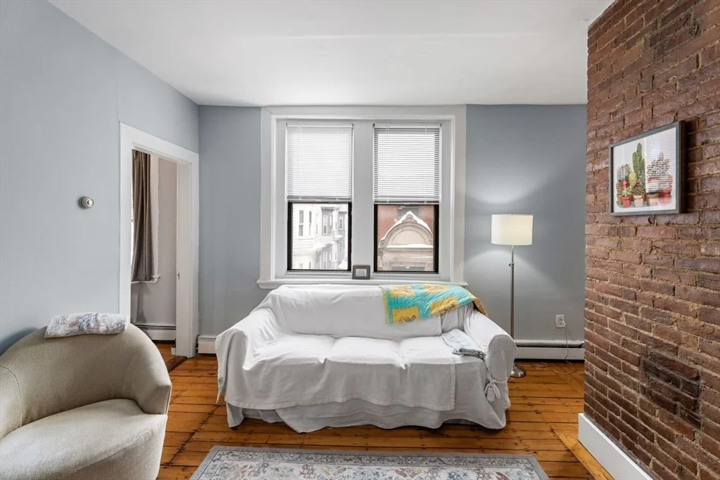 2 bed, 1 bath apartment for rent at 2 Pearl St Unit 7, Charlestown — photo 5 of 24