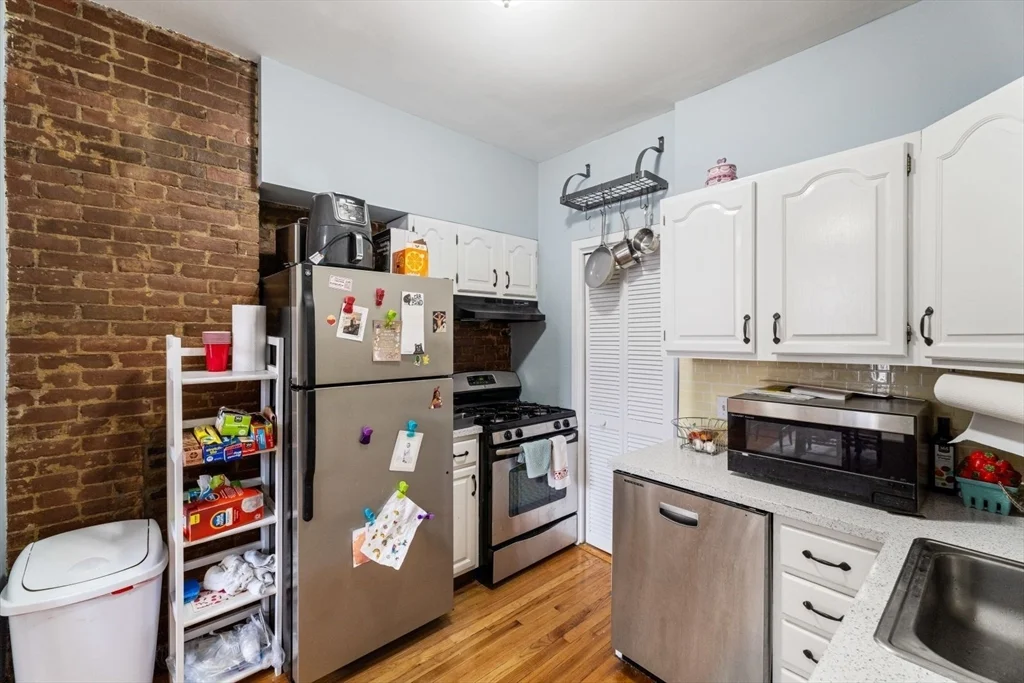 2 bed, 1 bath apartment for rent at 2 Pearl St Unit 7, Charlestown — photo 11 of 24