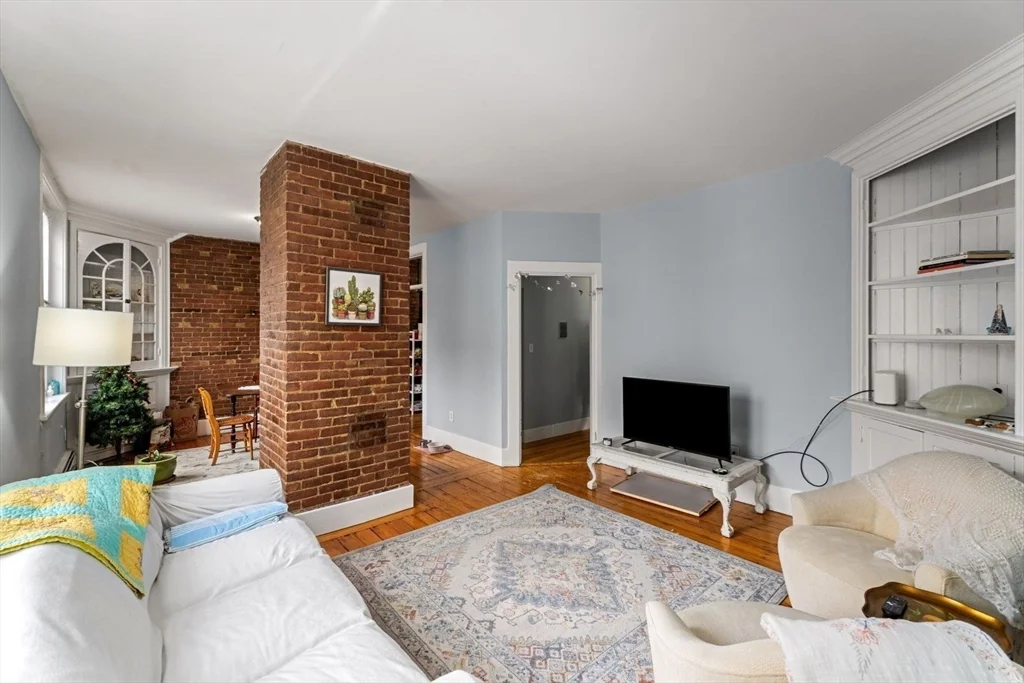 2 bed, 1 bath apartment for rent at 2 Pearl St Unit 7, Charlestown
