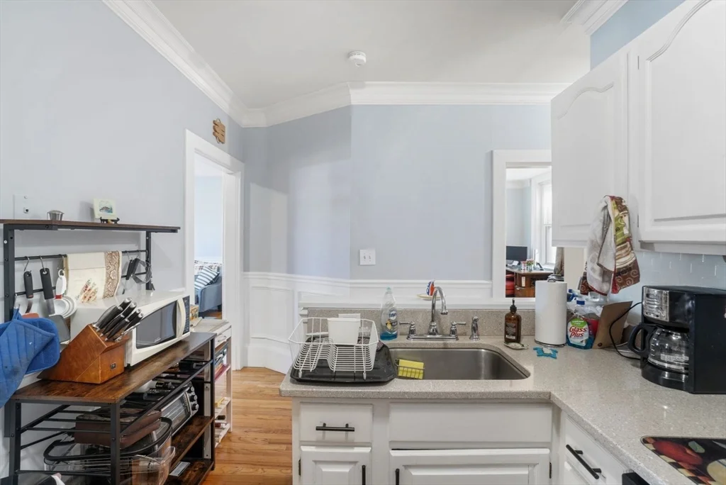 2 bed, 1 bath apartment for rent at 2 Pearl St Unit 8, Charlestown — photo 3 of 29