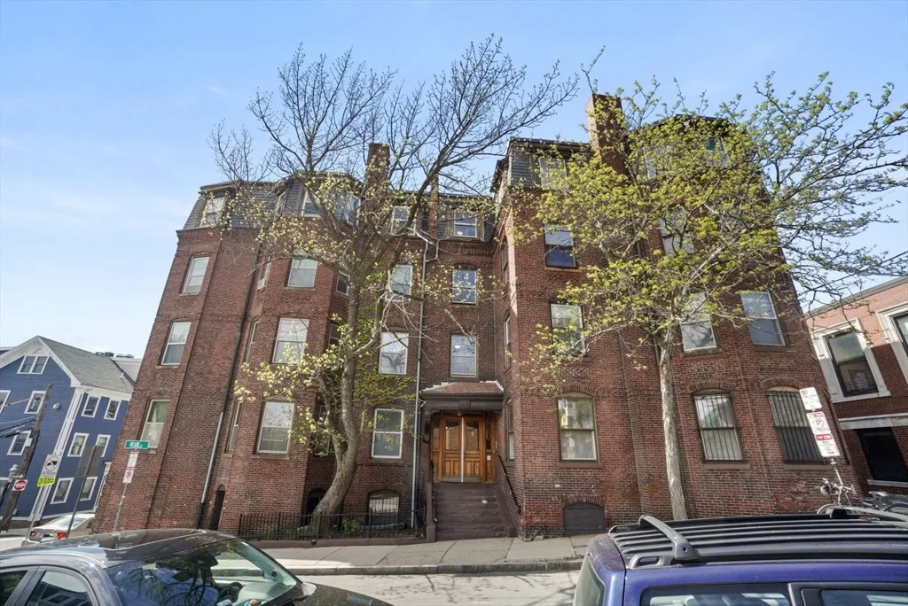 2 bed, 1 bath apartment for rent at 2 Pearl St Unit 8, Charlestown — photo 26 of 29