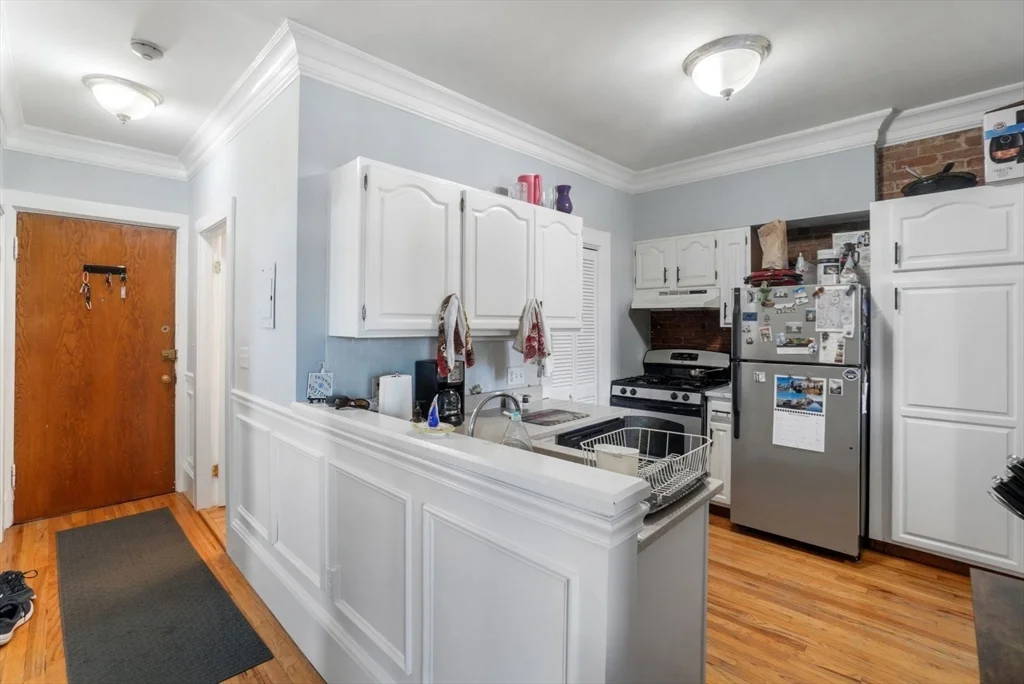 2 bed, 1 bath apartment for rent at 2 Pearl St Unit 8, Charlestown