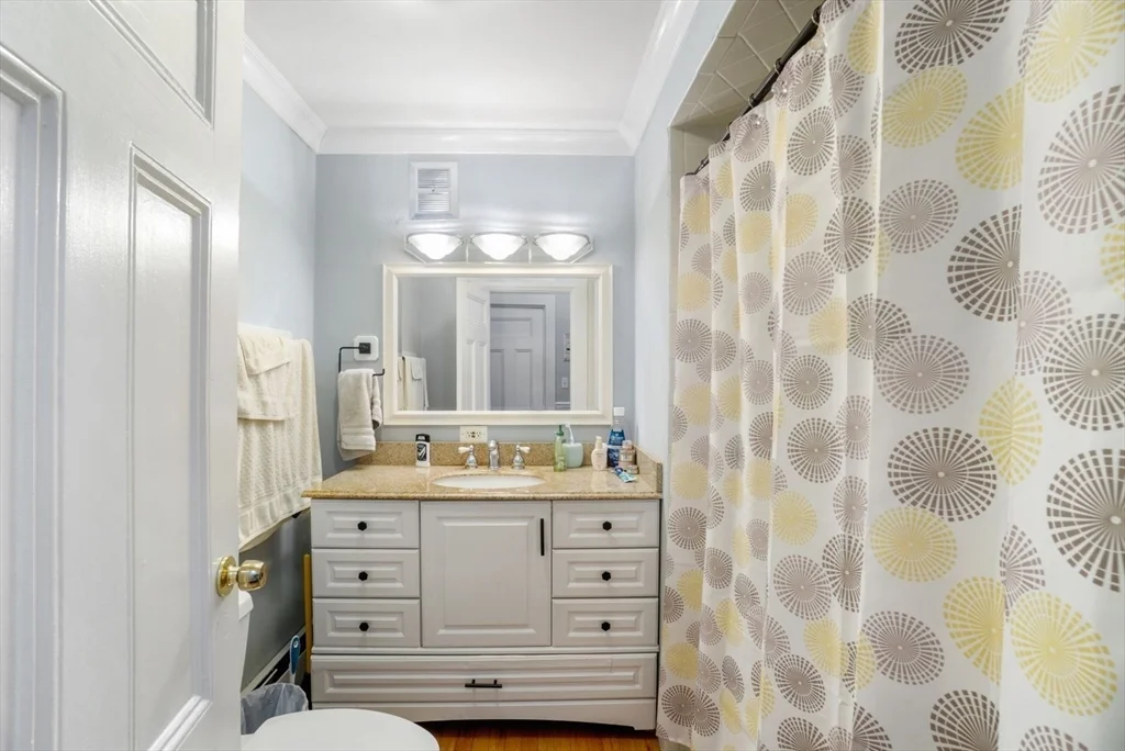 2 bed, 1 bath apartment for rent at 2 Pearl St Unit 8, Charlestown — photo 24 of 29