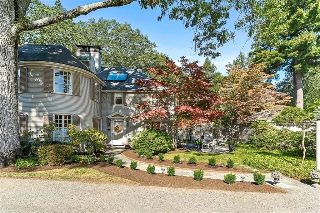 4 bed, 3 bath apartment for rent at 2 Phillips Pond Rd Unit B, Natick — photo 1 of 34